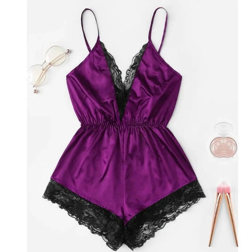 Pyjama femme - modèle une pièce avec dentelle - violet / xs