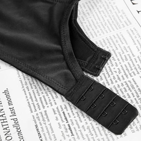 Soutien-gorge push-up avec le dos dénudé