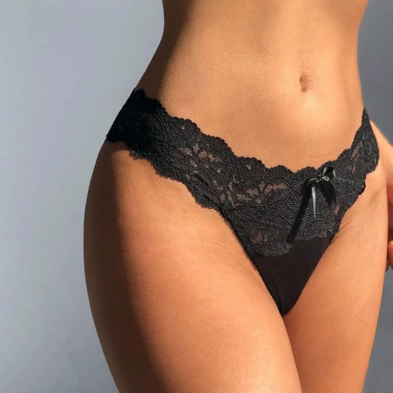 Culotte en satin avec dentelle