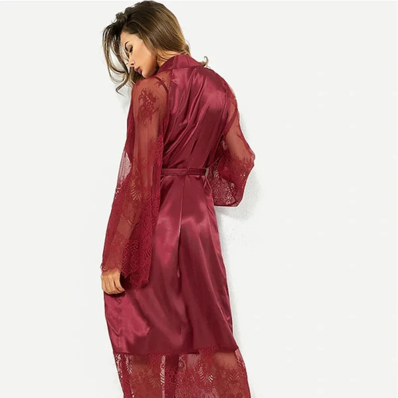 Déshabillé long kimono satin et dentelle
