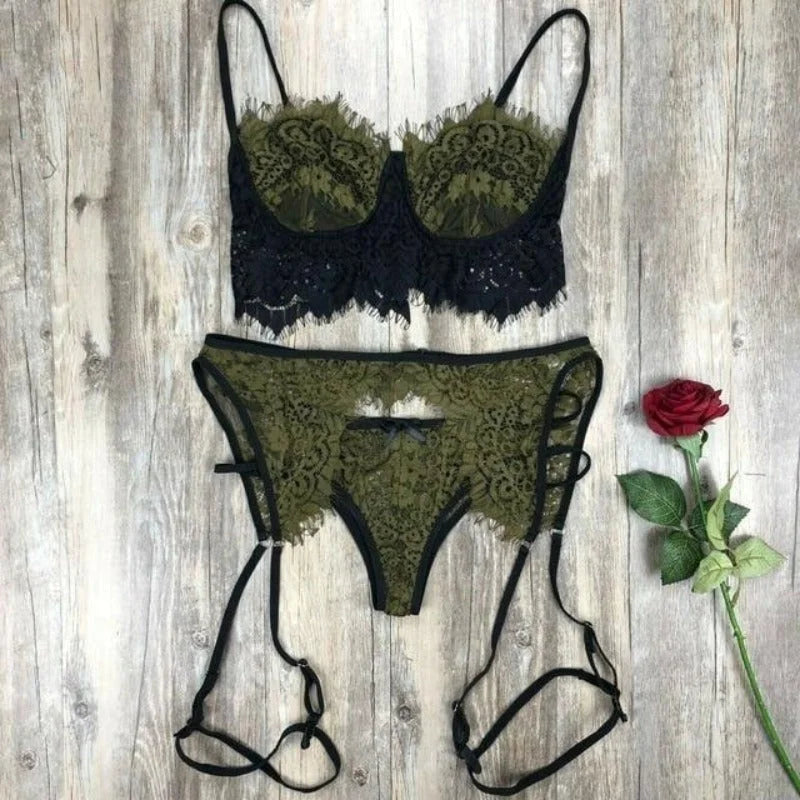 Lingerie Sexy avec Décorations - Ensemble 3 Pièces