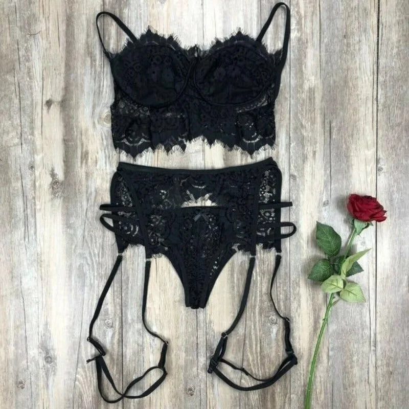 Lingerie Sexy avec Décorations - Ensemble 3 Pièces