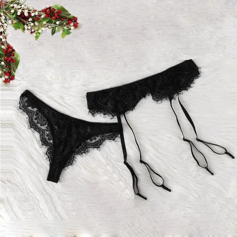 Porte-jarretelles en dentelle avec culotte