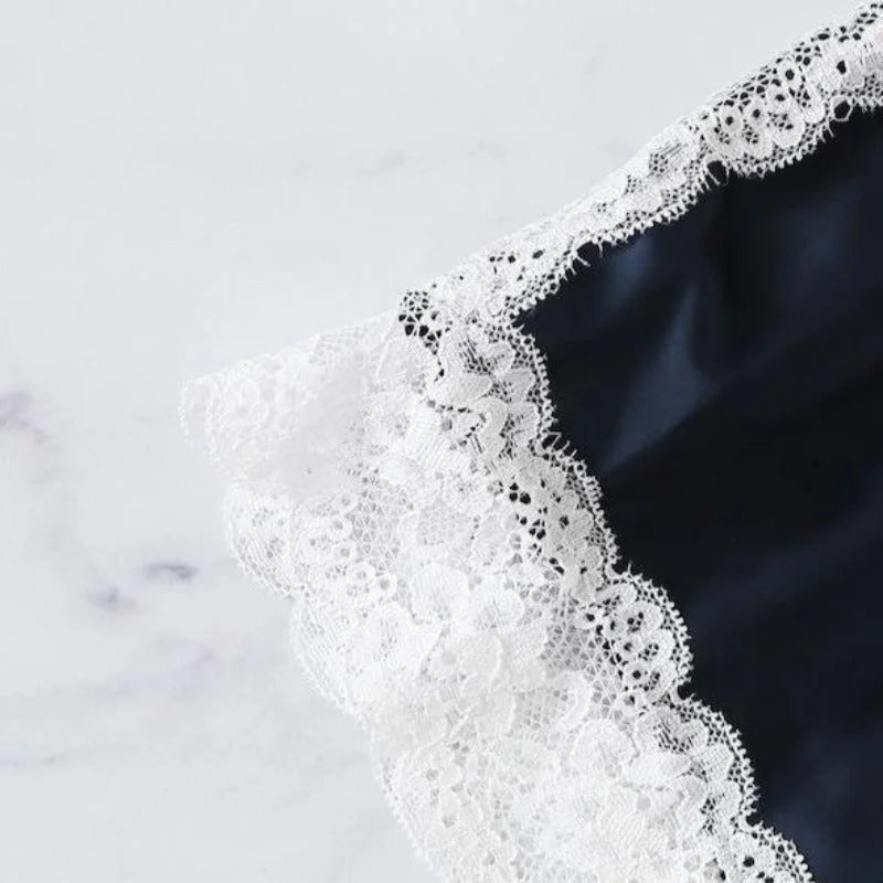 Pyjama Femme Chic avec Dentelle Blanche