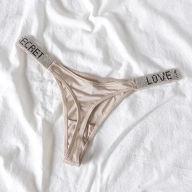 String pour Femme - Souple et Confortable