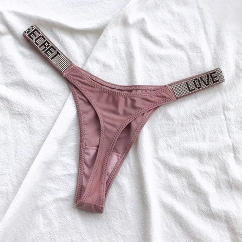 String pour Femme - Souple et Confortable