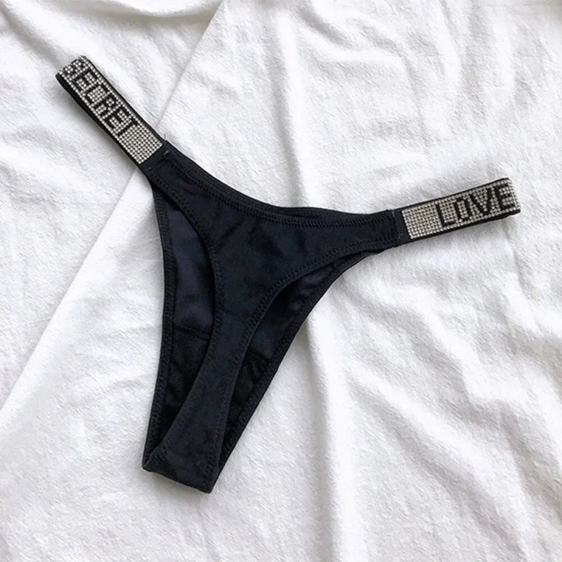 String pour Femme - Souple et Confortable