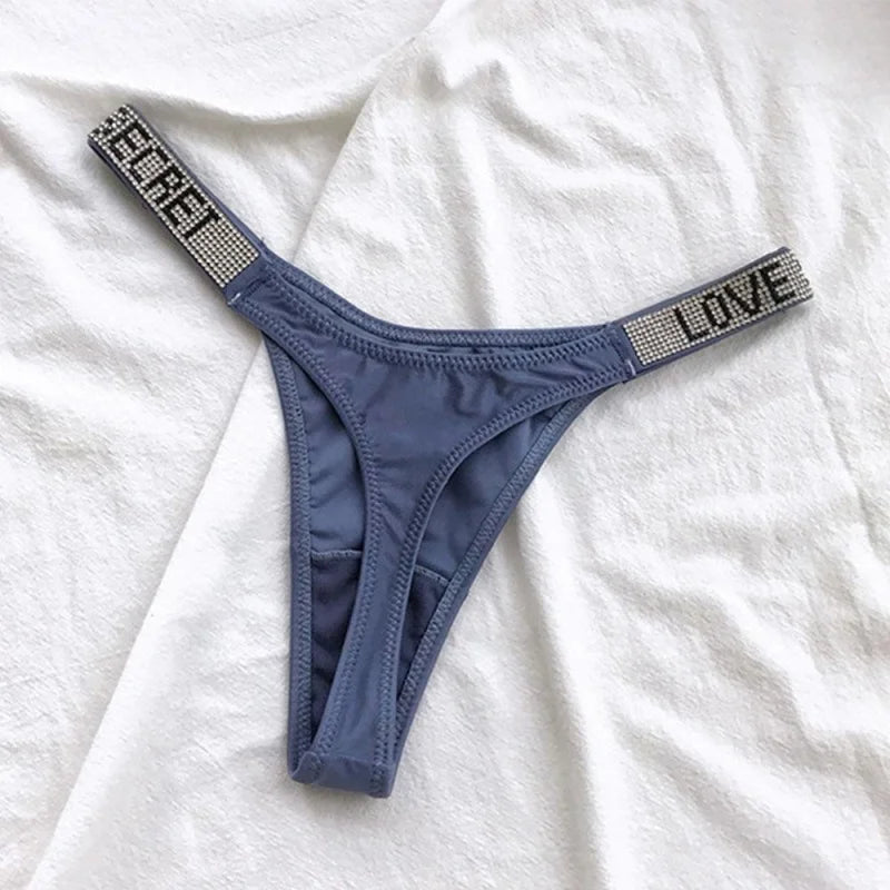 String pour Femme - Souple et Confortable